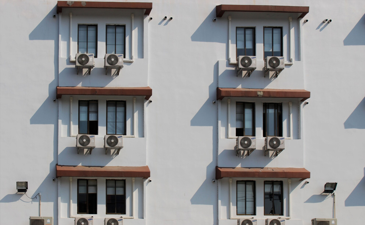 5 Warning Signs to Look Out for When Turning on Your AC in Clarksville, KY